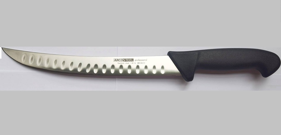 כל חיתוך פשוט הצגה ... סכין שפים מקצועית בעלת להב מעוקל ומחורץ מיועדת לחיתוך ופריסה של נתחי בשר. עשויה מפלדת אל חלד גרמנית 1.4116 בעלת עמידות וחדות לאורך זמן. עם ידית ארגונומית לאחיזה נוחה ובטוחה. קצוות הלהב מושחזים בקפדנות ליצירת חדות גבוהה לאורך זמן. תהליכי ice hardening וחישול בחום של הפלדה מבטיחים חוזק, עמידות וחדות גבוהה לאורך זמן.