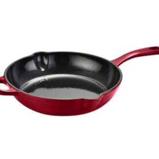 מחבת 26 ס"מ יציקת ברזל בציפוי אמייל BURGUNDY סולתם SOLTAM מחבת יציקת ברזל עם ציפוי אמייל מסדרת BURGUNDY מבית סולתם. כלי הבישול מיוצר מברזל יצוק המקנה חוזק ועמידות גבוהה לשנים רבות של שימוש. בעל ציפוי אמייל המיועד להגנה על משטחי מתכת מפני קורוזיה על ידי רכיבים נוזליים. עמיד בטמפרטורות גבוהות ומתאים לשימוש בטאבון ובתנור עד לטמפרטורה של 500°. כלי הברזל מוליכים חום בצורה שווה ושומרים על טמפרטורה קבועה בכל חלקי הכלי לבישול אחיד של המזון ולאורך זמן. יתרונות יציקת הברזל מתבטאות בכך שניתן להשתמש בו במגוון אופנים כגון בישול, אפייה, טיגון, צלייה, טאבון וגריל. מתאים לשימוש בכל סוגי הכיריים כולל אינדוקציה קל לניקוי- ציפוי האמייל קל במיוחד לניקוי בשטיפה ידנית שטיפה ידנית בלבד- מצורפות באריזה הוראות שימוש וניקוי.