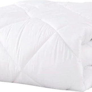 מחממים את החורף ובזול שמיכת פוך יחיד או זוגי באיכות מעולה לחימום בימים קרים שמיכה נעימה למגע עם מעטפת בד רך ונעים. מידות: יחיד: 220X150 ס"מ | זוגית: 220X200 ס"מ חומר: מילוי הולפייבר איכותי, תפירה כפולה מחוזקת משקל: 350 גרם למ"ר