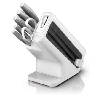 חדות ועיצוב שאינם נגמרים - Ninja Knife הקולקציה החדשה מבית נינג'ה סדרת הסכינים היוקרתית STAY SHARP ועכשיו בצבע לבן  עם ידיות נירוסטה מאוזנות המאפשרות שימוש בטיחותי ויעיל לאורך זמן  סט סכינים מושלם שכל מטבח צריך ! הסט כולל:  סכין שף 8" / 20 ס"מ סכין פריסה גדולה 8" / 20 ס"מ סכין פריסה בינונית 5" / 13 ס"מ סכין פריסה קטנה 3.5" / 9 ס"מ משחיז מובנה בטכנולוגיה חכמה מתקן אחסון יוקרתי לכל הסכינים