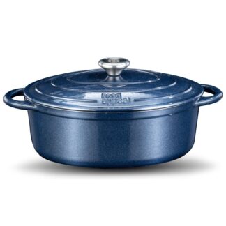 הפעם הדגים הם רק תירוץ הסוטז' הוא הסיפור... סיר יציקת ברזל בנפח מושלם של 4.7 ליטר מעולה להכנת לחם מחמצת וקדירה משפחתית תכונות המוצר: ציפוי אמייל נון סטיק המונע הדבקות המזון וקל לניקוי גוף כבד השומר חום לאורך זמן. עמיד לאורך זמן עיצוב רטרו מרהיב בצבע כחול מבריק משגע  מכסה steam dream השומר לחות קבועה בתוך הסיר מתאים לשימוש על כל סוגי הכיריים כולל אינדוקציה ניתן לשימוש עד 220 מעלות מידות המוצר: 30X7 ס"מ | נפח: 3.7 ליטר 5 שנות אחריות יבואן רשמי.