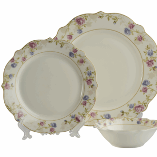 את שולחן החג שלכם לא ישכחו במהרה. סט צלחות אביבי ואיכותי מבית ARCOSTEEL עכשיו במחיר מבצע עבורכם. צלחות במראה רטרו משגע עם ורדים סגול וורוד ותכלת תחומים בפס זהוב על רקע אווף ווייט קרמי המעניק לכל הסט מראה עתיק עם קלאסיקה של פעם הסט כולל: 6 צלחות מנה עיקרית | 6 צלחות מנה ראשונה | 6 צלחות מרק חומר: פורצלן לקוחות יקרים שימו לב ! מוצרי זכוכית ופורצלן נמכרים בחנות שלנו בלבד או באיסוף עצמי.