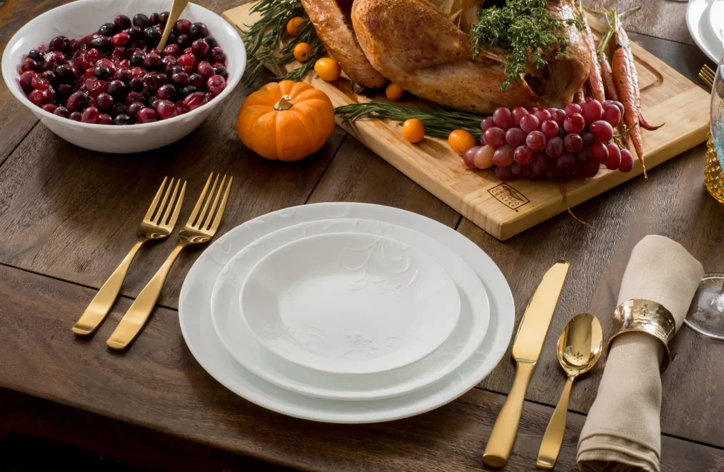 סט צלחות 12 חלקים, Madeline ®CORELLE